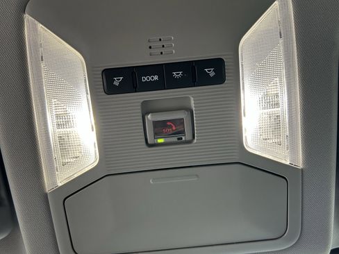 Certified 2025 Toyota RAV4 XLE image 32