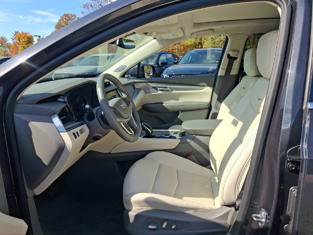 Used 2023 Cadillac XT5 Premium Luxury AWD/4WD image 17