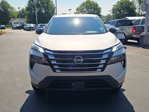 Used 2025 Nissan Rogue S AWD/4WD image 8