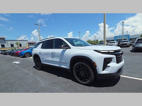 New 2026 Chevrolet Traverse LT w/ Midnight/Sport Edition FWD image 24