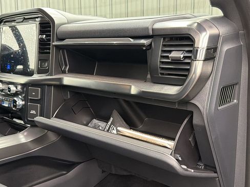 Used 2025 Ford F150 Lariat AWD/4WD image 36