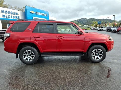 Used 2023 Toyota 4Runner TRD Off-Road image 8