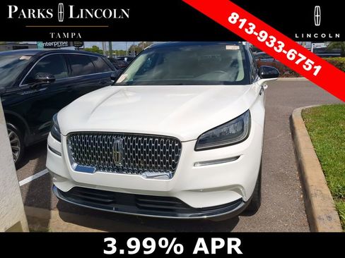 Used 2022 Lincoln Corsair AWD w/ Premium Package image 3