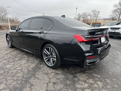 Used 2020 BMW 740i w/ M Sport Package RWD image 3