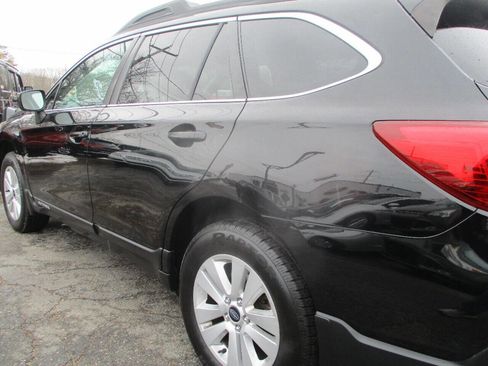 Used 2018 Subaru Outback 2.5i Premium image 8