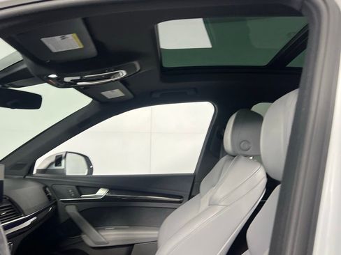 Used 2023 Audi SQ5 Prestige w/ Prestige Package image 24