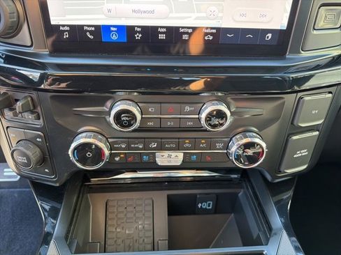 Used 2026 Ford F250 Lariat w/ Black Appearance Package image 19