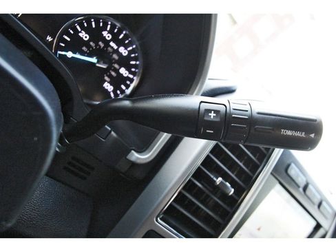 Used 2019 Ford F250 Lariat image 18