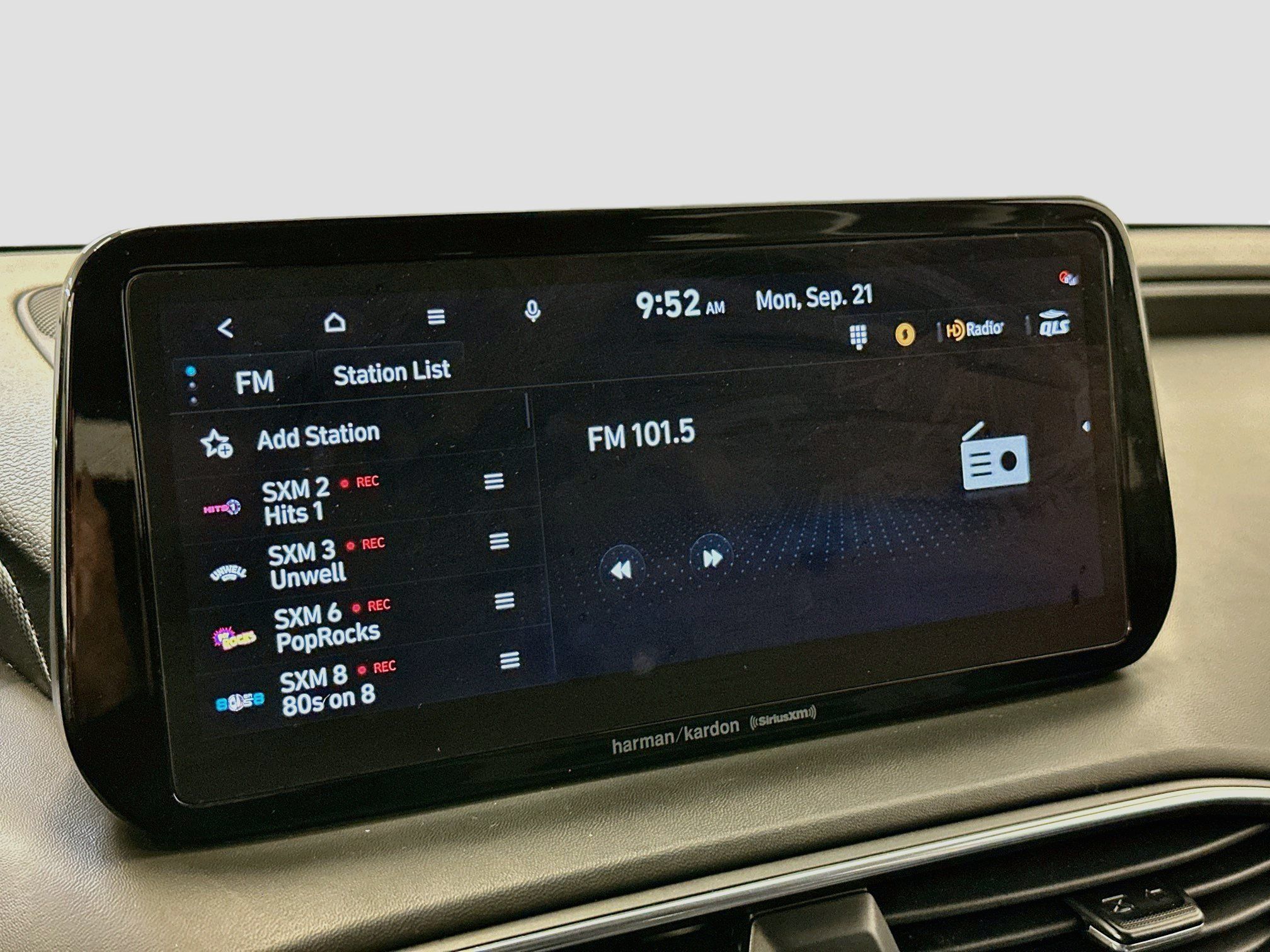 Used 2023 Hyundai Santa Fe SEL w/ Premium Package AWD/4WD image 21