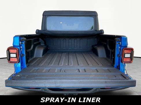 Used 2021 Jeep Gladiator Rubicon AWD/4WD image 7