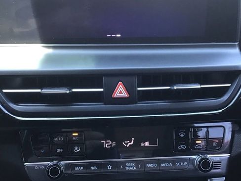 Used 2024 Kia Seltos X-Line AWD/4WD image 11