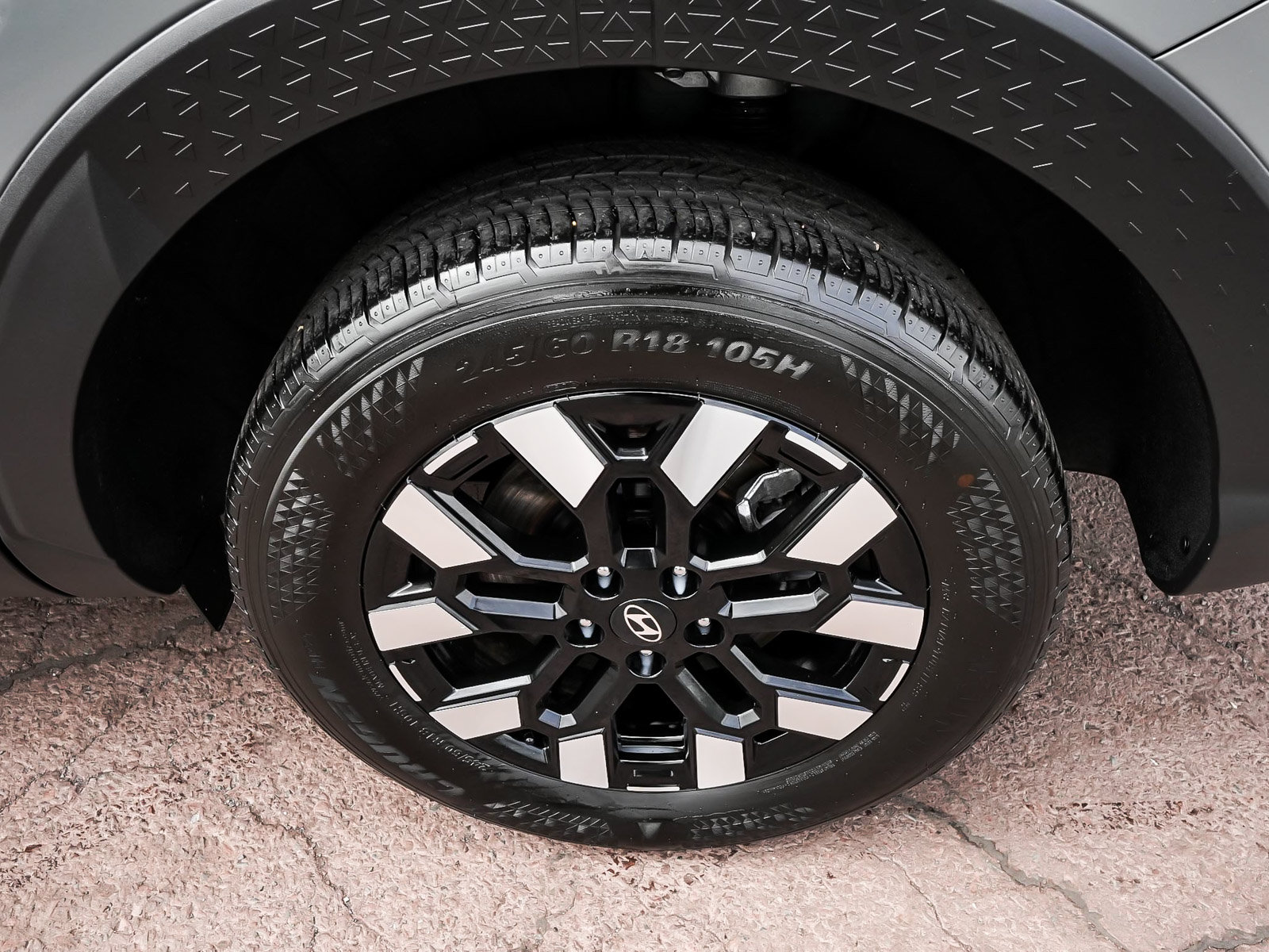 Used 2025 Hyundai Santa Cruz SEL AWD/4WD image 9