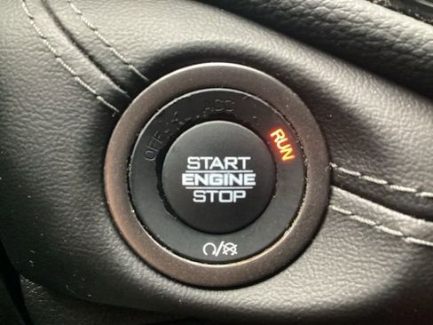 Used 2023 Dodge Durango SXT Launch Edition image 19