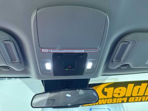 Used 2025 Toyota Camry LE image 31