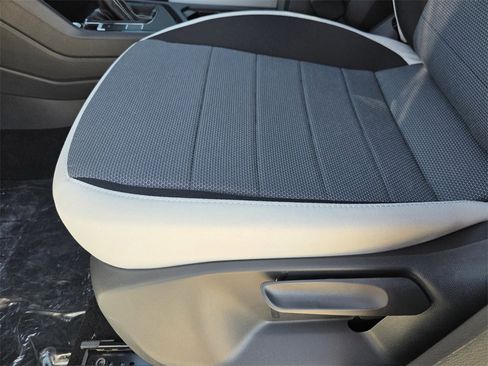 New 2025 Volkswagen Taos S image 17