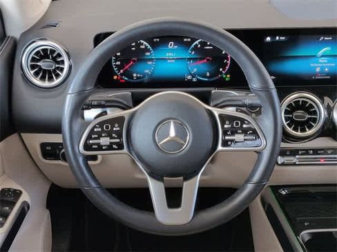 Used 2022 Mercedes-Benz GLB 250 image 24