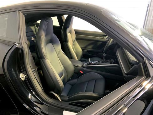 Used 2024 Porsche 911 Carrera S image 18