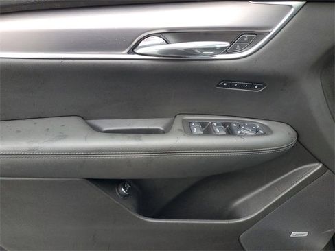 Certified 2023 Cadillac XT6 Luxury image 11