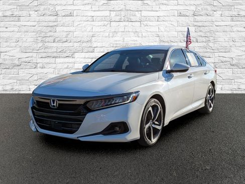 Used 2022 Honda Accord Sport image 2