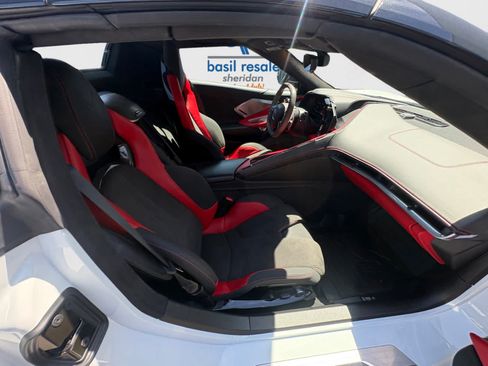 Used 2022 Chevrolet Corvette Stingray Premium Conv w/ Z51 Performance Package RWD image 19