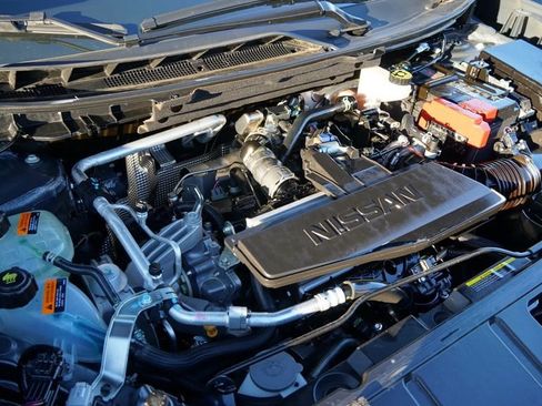 Used 2025 Nissan Rogue S image 36