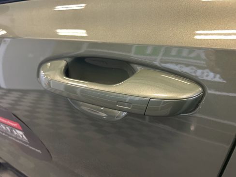 Used 2025 Kia Sorento SX Prestige image 10