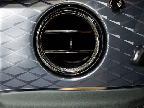 Used 2026 Bentley Bentayga Speed image 31