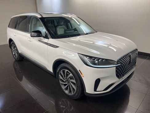 New 2026 Lincoln Aviator AWD image 1