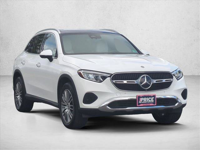 Used 2024 Mercedes-Benz GLC 300 4MATIC image 3