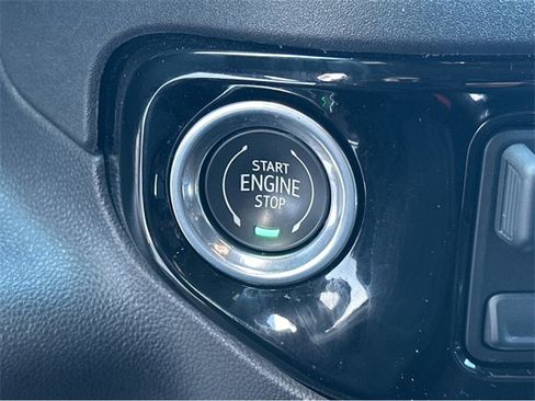 Used 2023 Chevrolet Silverado 1500 High Country w/ Z71 Off-Road Package image 28