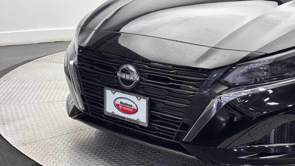Used 2025 Nissan Altima 2.5 S FWD image 2