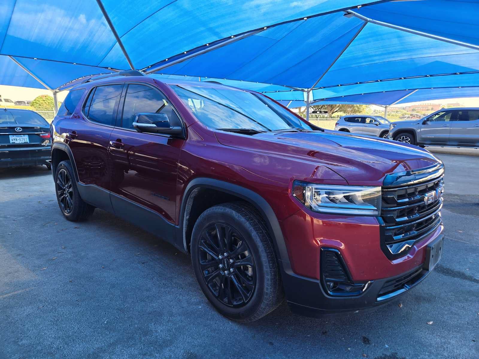 Used 2022 GMC Acadia SLT w/ Elevation Edition FWD image 2