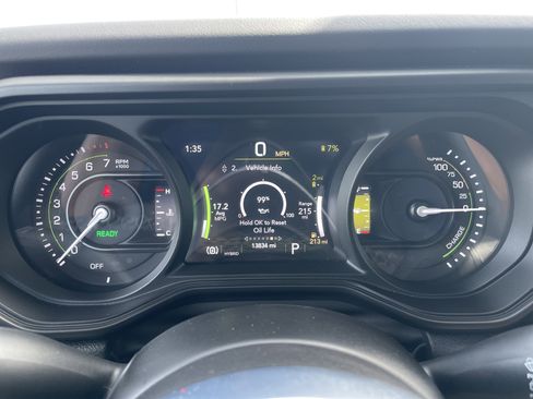 Certified 2025 Jeep Wrangler Unlimited Sahara AWD/4WD image 42