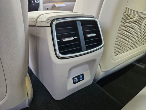 Used 2026 Genesis G70 2.5T image 15