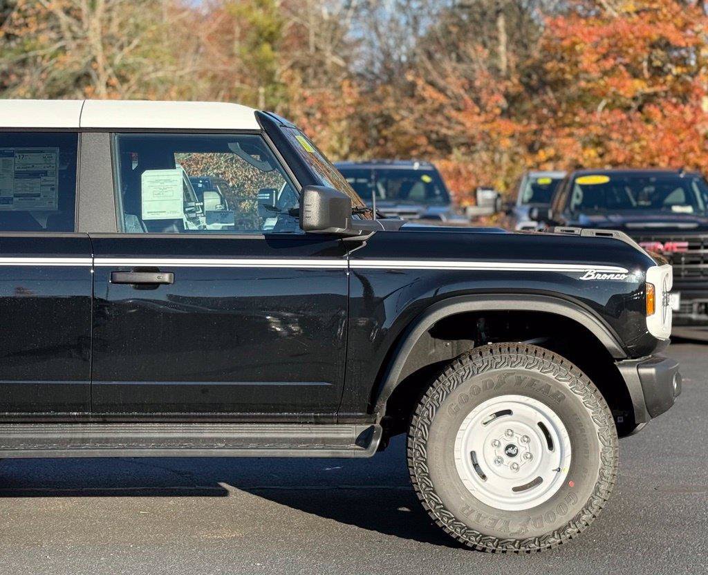New 2026 Ford Bronco Heritage Edition AWD/4WD image 2