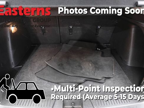 Used 2025 Chevrolet Trax LT FWD image 9