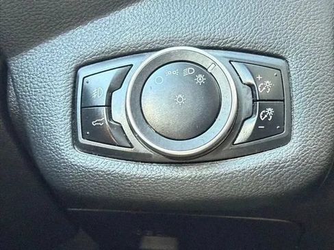 Used 2017 Ford Escape Titanium AWD/4WD image 17