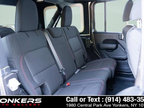 Used 2023 Jeep Wrangler Unlimited Rubicon w/ Safety Group image 53