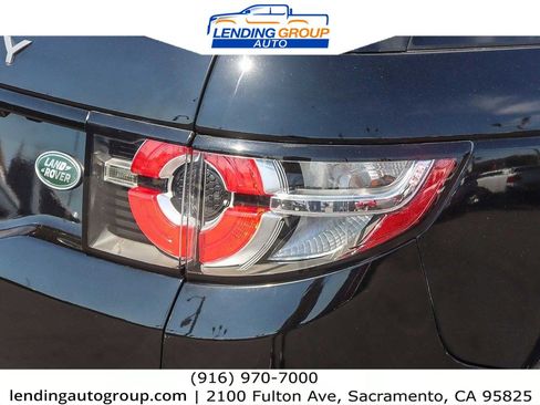 Used 2018 Land Rover Discovery Sport SE image 8