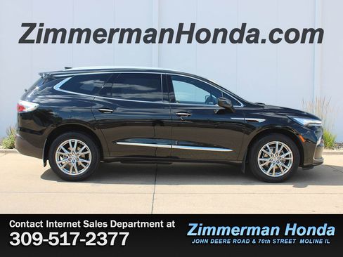 Used 2023 Buick Enclave Essence w/ Experience Buick Package AWD/4WD image 1