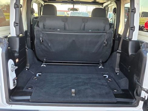 Used 2020 Jeep Wrangler Sport image 30
