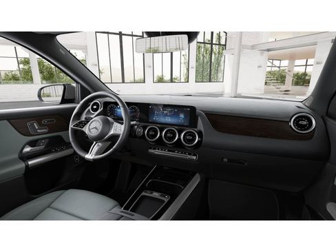 Used 2026 Mercedes-Benz GLA 250 image 5