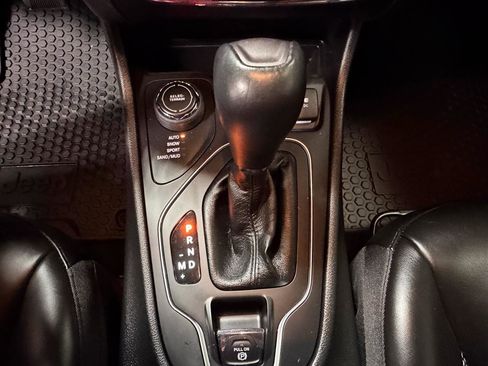 Used 2022 Jeep Cherokee Latitude w/ Trailer Tow Group image 35