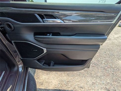 Used 2022 Jeep Wagoneer Series III w/ Convenience Group I image 35