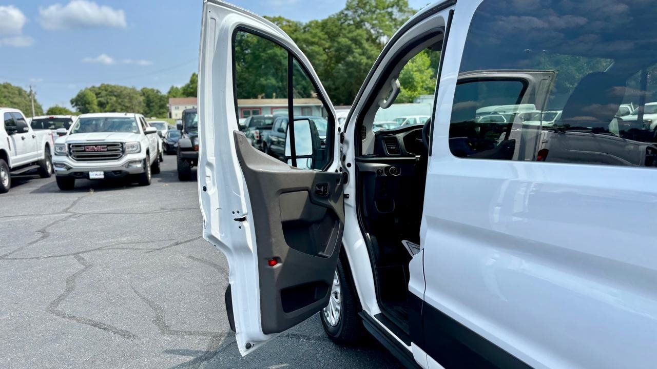 Used 2021 Ford Transit 150 XL RWD image 12