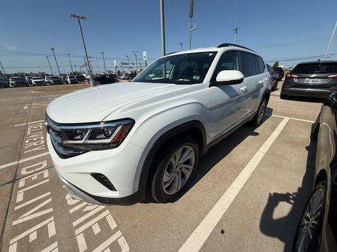 Used 2022 Volkswagen Atlas SE FWD image 1