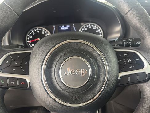 Used 2023 Jeep Renegade Latitude AWD/4WD image 23