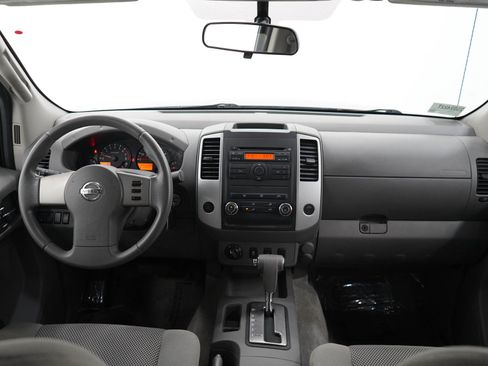 Used 2012 Nissan Frontier SV AWD/4WD image 13