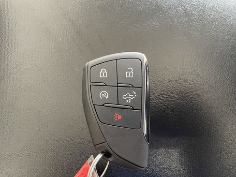 Used 2025 GMC Sierra 1500 Elevation image 23