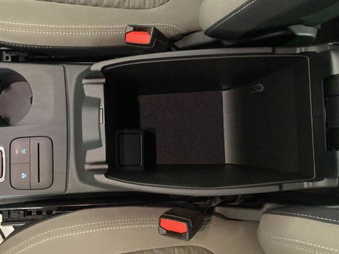 Used 2021 Ford Escape SE FWD image 22